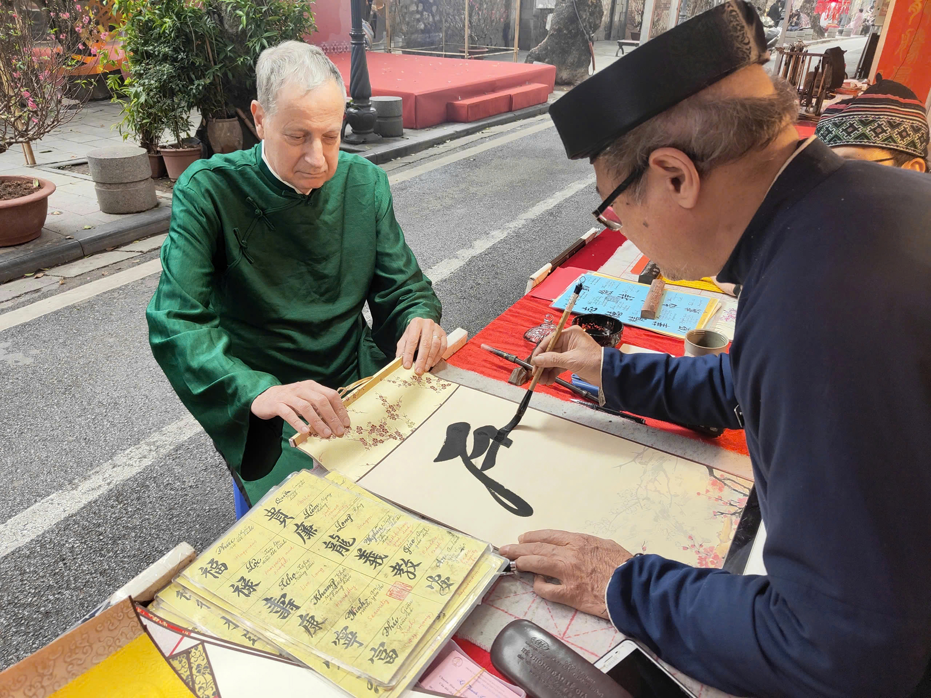 Những mùa Tết Việt trong cảm nhân của các đại sứ -0