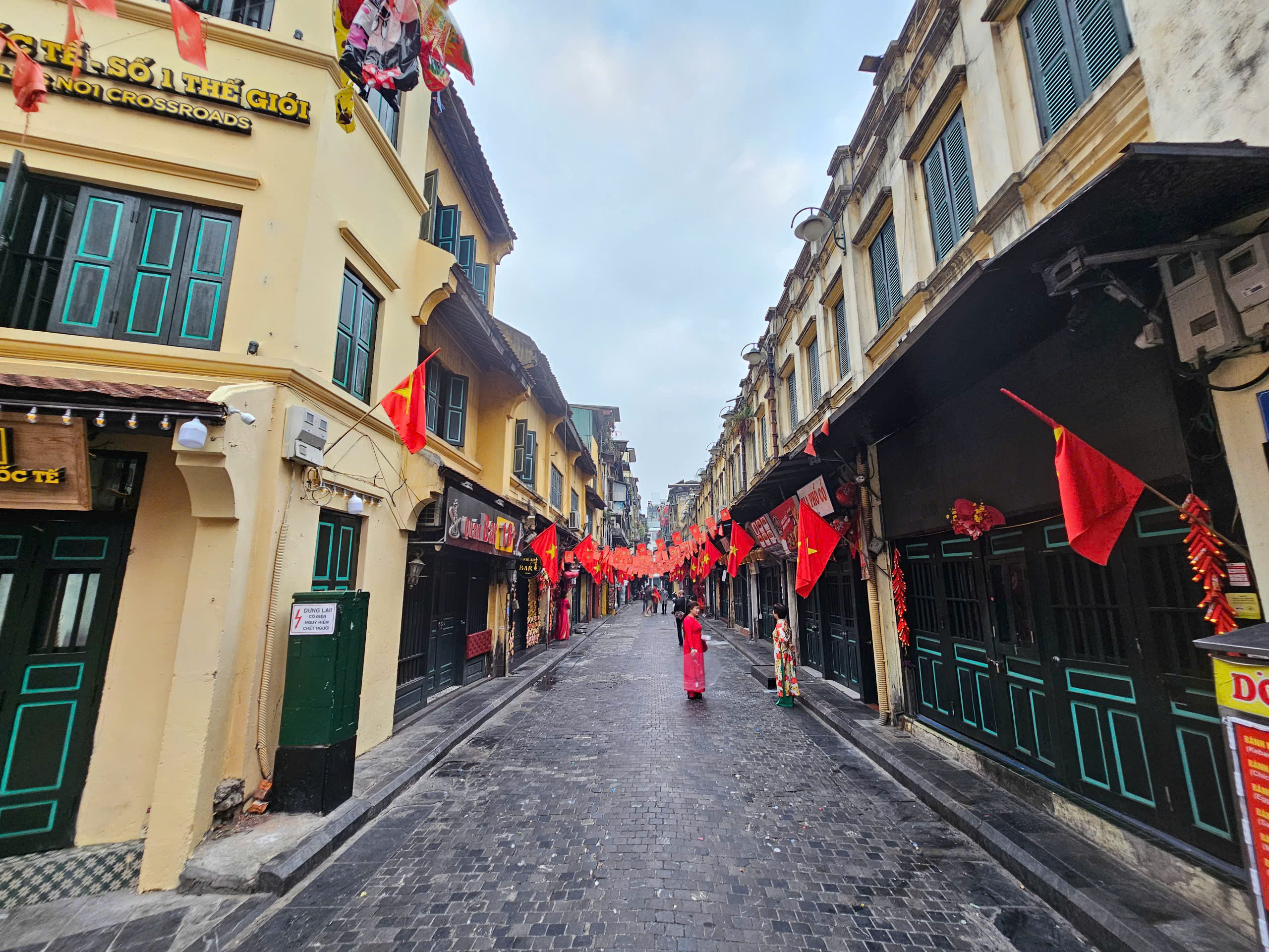 Hà Nội tĩnh lặng trong sáng mùng 1 Tết Bính Ngọ 2026 -0