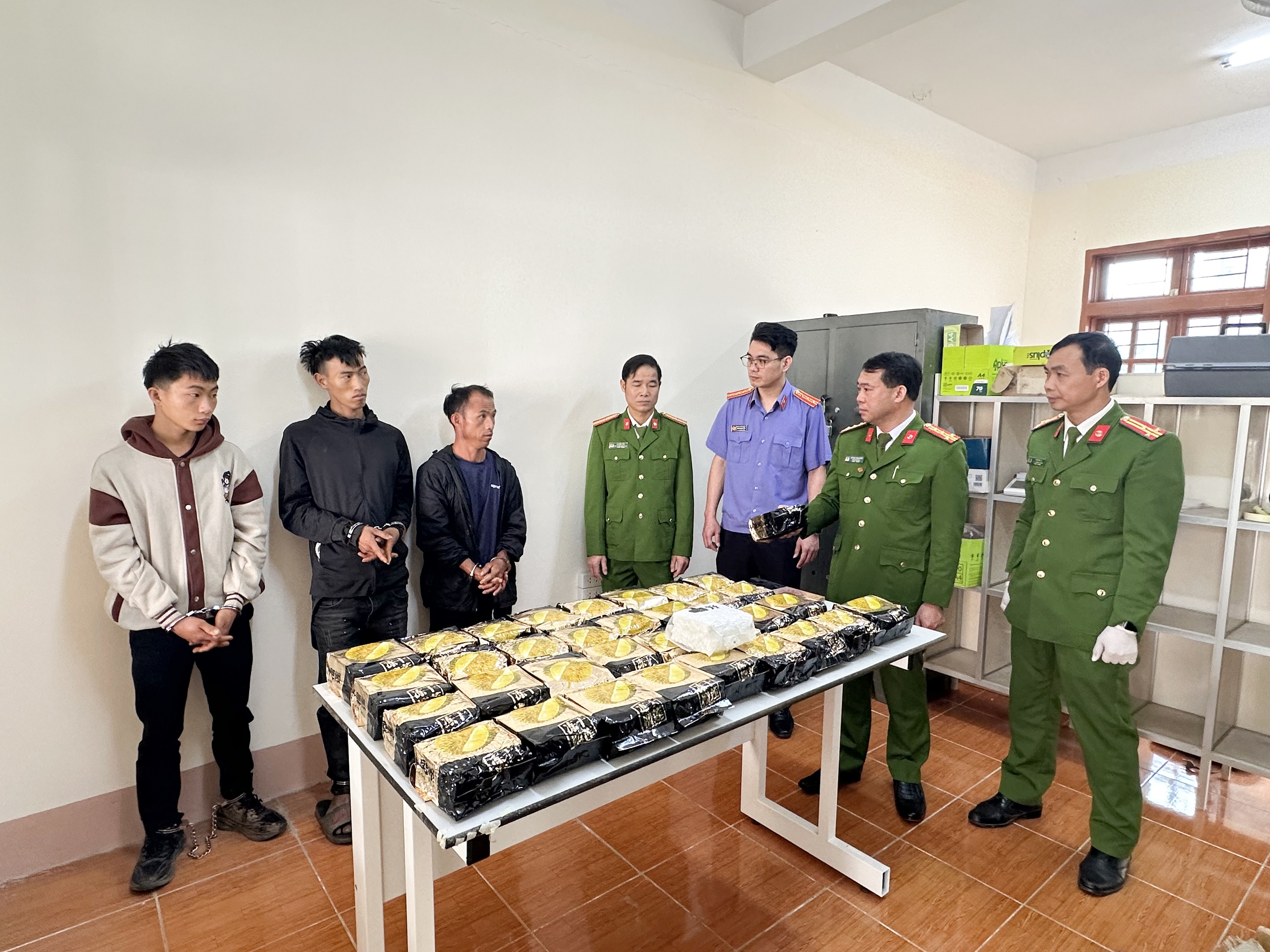 Công an tỉnh Sơn La triệt phá đường dây ma túy xuyên biên giới - 0