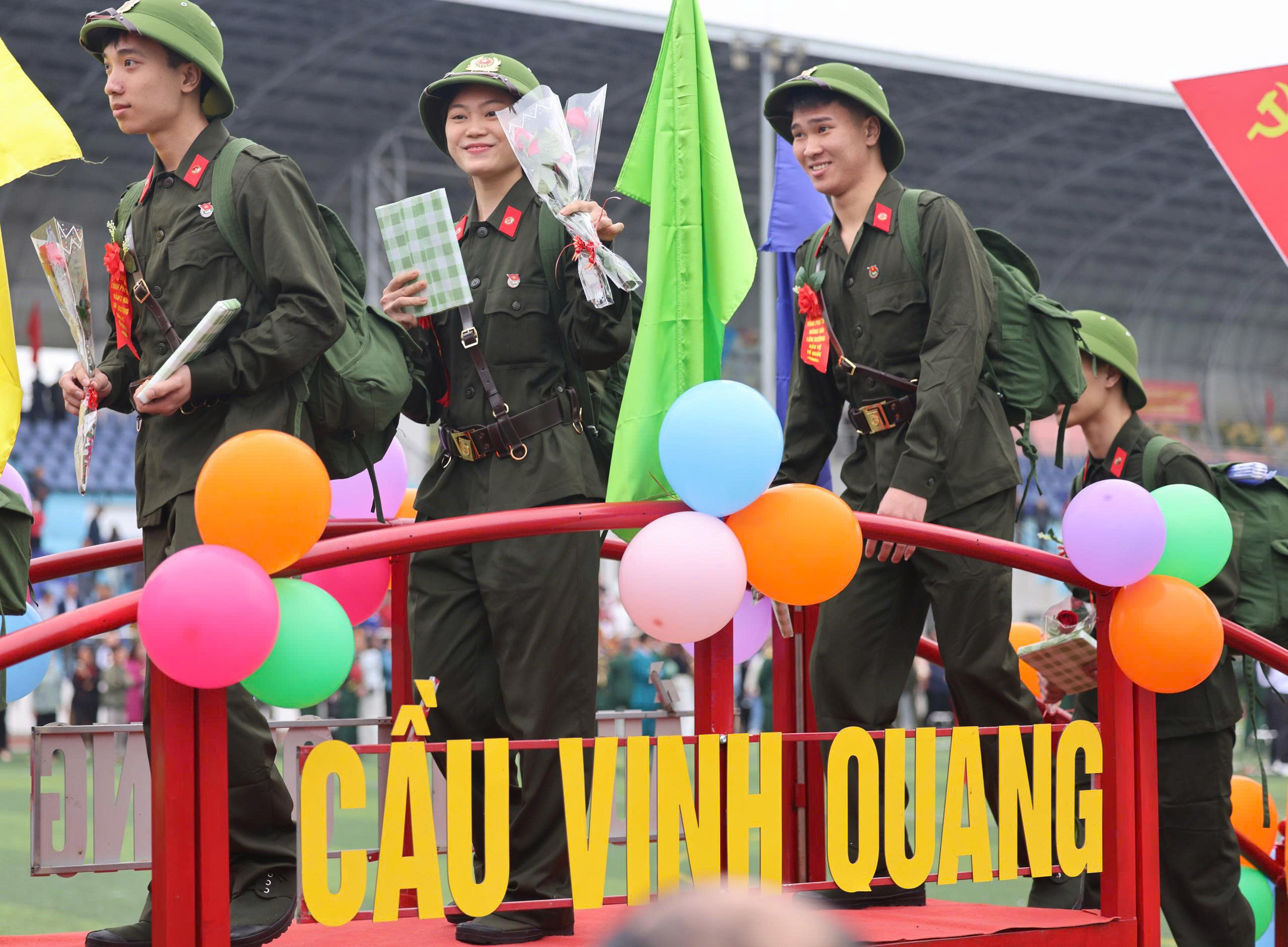 Ngày hội tuổi trẻ tiếp bước cha anh lên đường làm nhiệm vụ -1