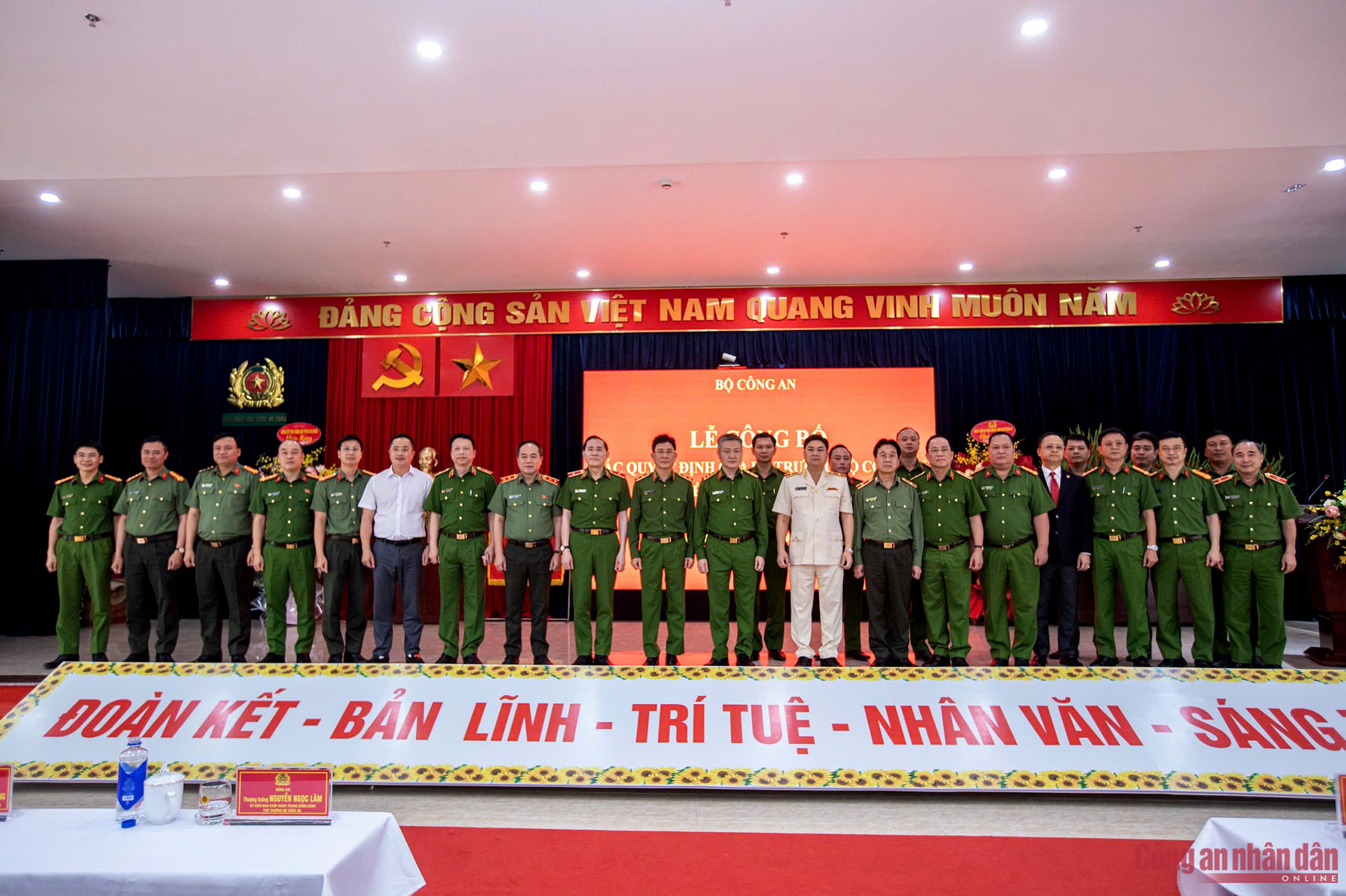 Bổ nhiệm Thiếu tướng Dương Đức Hải giữ chức vụ Cục trưởng Cục Cảnh sát PCCC và CNCH -0