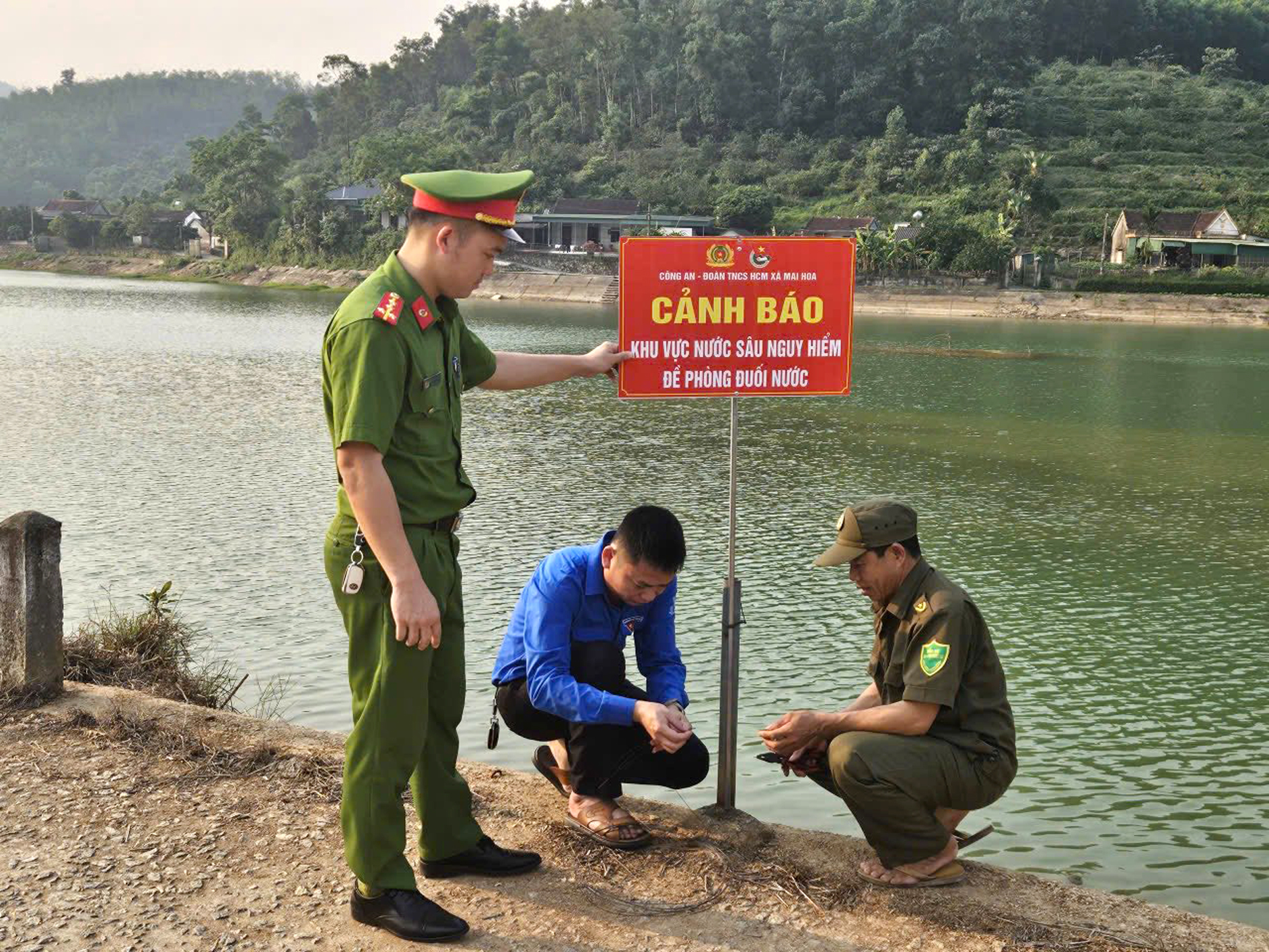 Công an xã chủ động phòng ngừa đuối nước -0