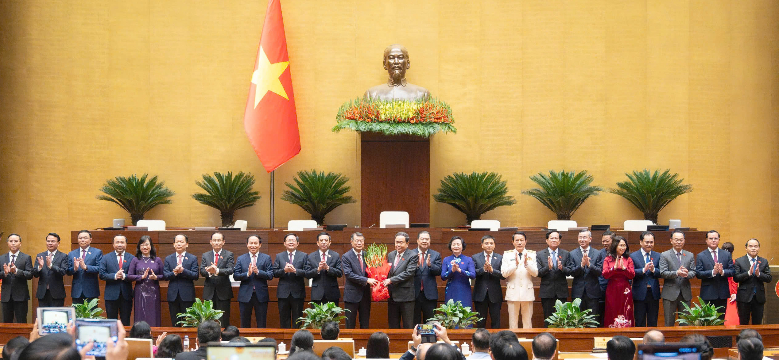 Thông cáo báo chí số 04 kỳ họp thứ Nhất, Quốc hội khóa XVI -0