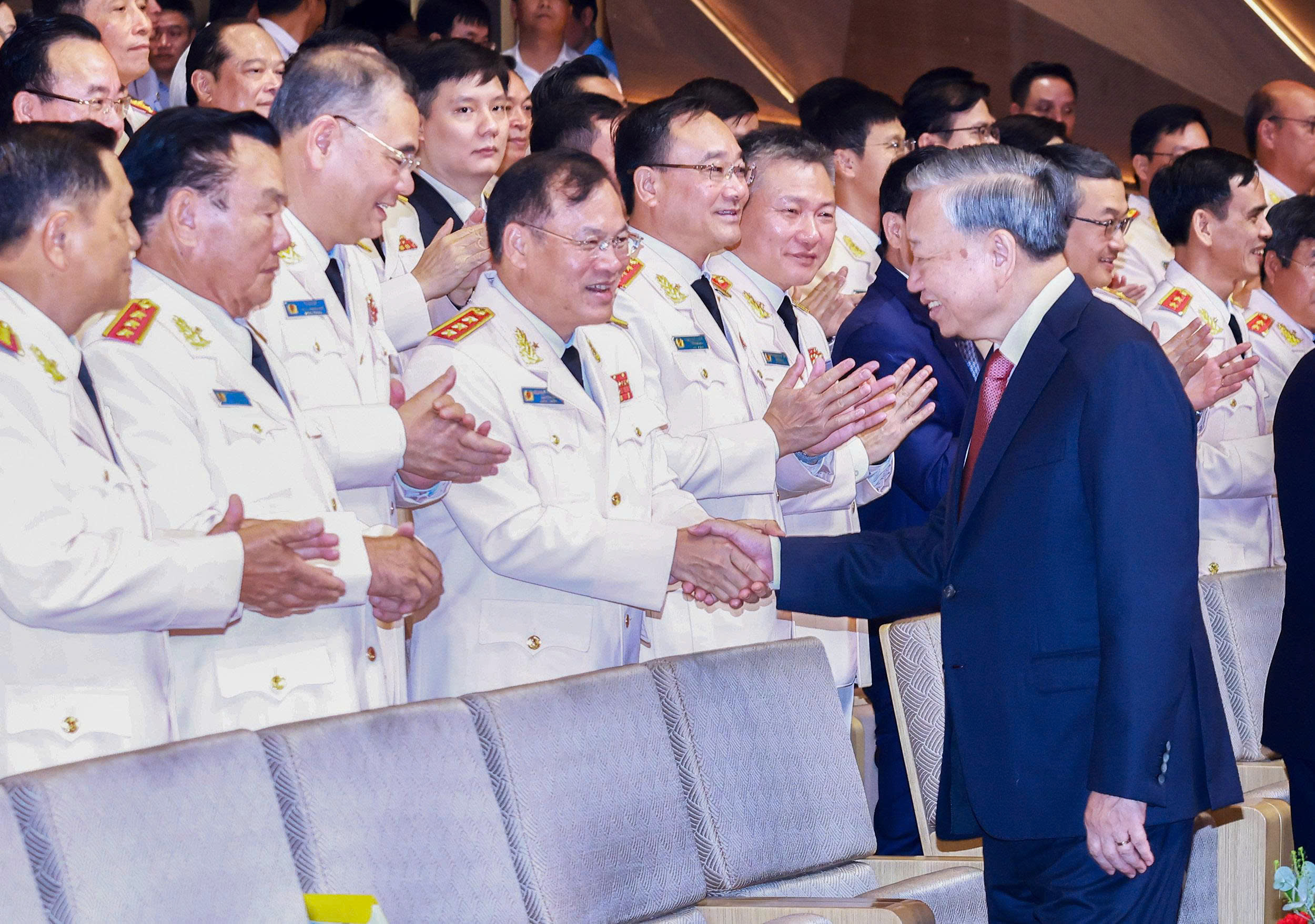 z7713508223034_af59732235d98020a2fea2c808ec5f44.jpg -1