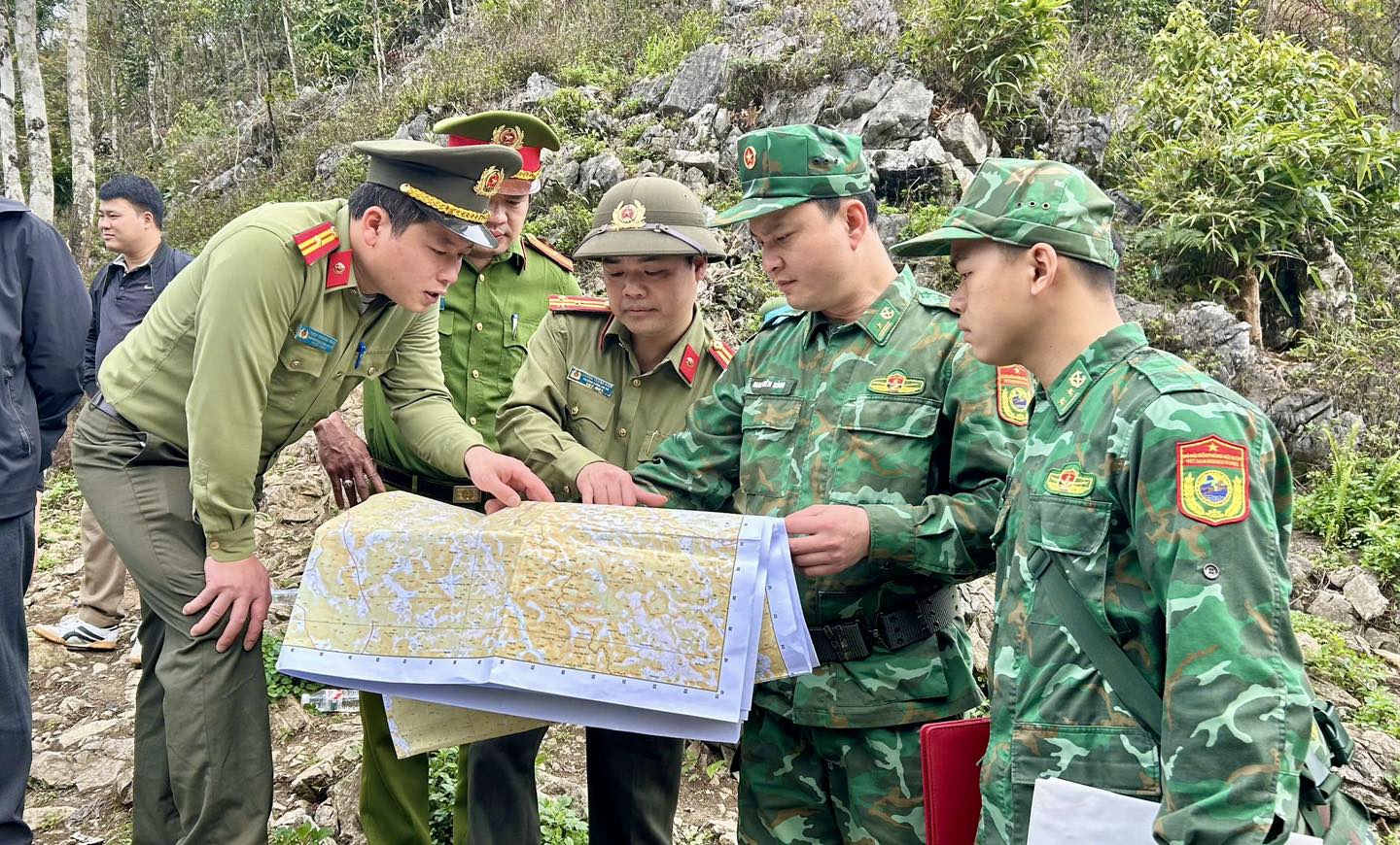 Điểm tựa tin cậy từ phong trào “Ba Nhất” nơi biên giới - 0