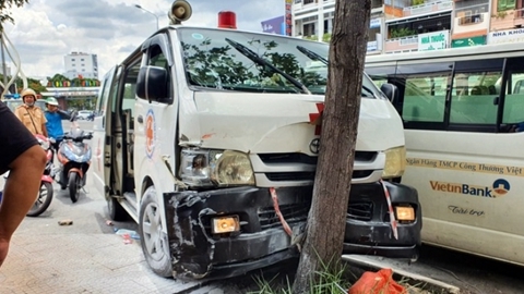Cảnh sát truy bắt ngáo đá cướp xe cấp cứu gây náo loạn TP Cần Thơ