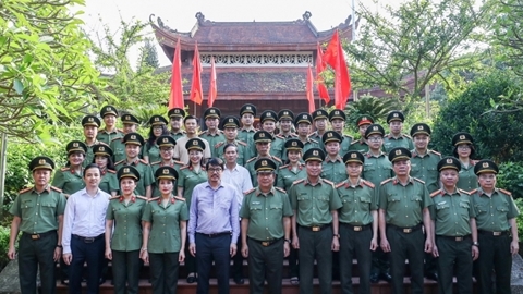 Cục Truyền thông CAND dâng hương tưởng niệm Chủ tịch Hồ Chí Minh
