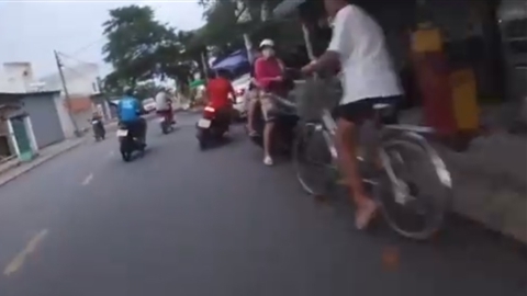 Trinh sát hình sự truy đuổi cướp giật ở TP Hồ Chí Minh