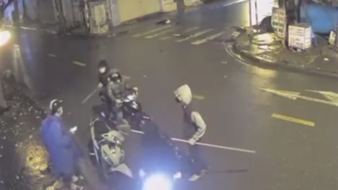 Bắt nhóm cướp dùng phóng lợn uy hiếp người đi đường tại Hà Nội