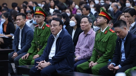Chủ tịch Tân Hoàng Minh khai nộp thừa 1 tỷ tiền khắc phục hậu quả