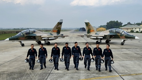 Không quân Việt Nam tập luyện đội hình cho nhiệm vụ A80
