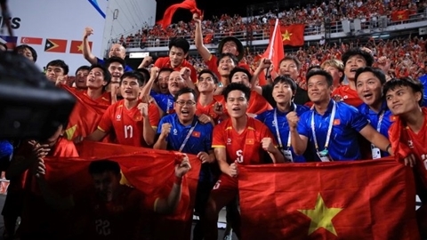 U22 Việt Nam "mở tiệc" ăn mừng trên sân Rajamangala