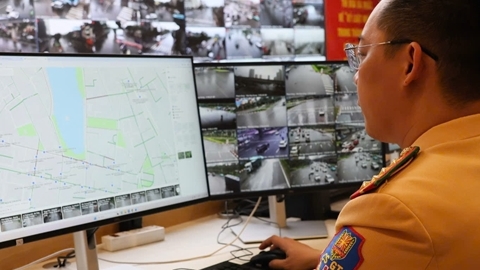 Những “mắt thần” thầm lặng giữ an toàn đường phố Thủ đô