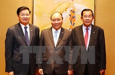 越老柬三国总理举行工作座谈会