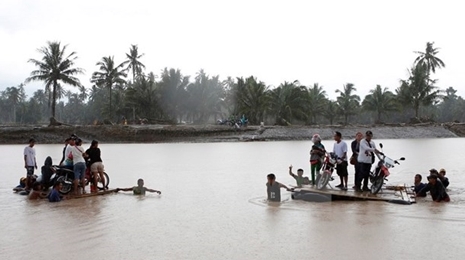 台风“天秤” 袭菲律宾　一小村从地图上消失