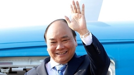 越南政府总理阮春福圆满结束赴老挝出席越老政府间委员会第40次会议之行