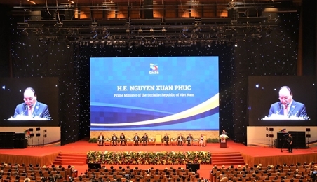 政府总理阮春福共同主持召开大湄公河次区域经济高峰论坛