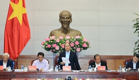 阮春福总理：制定特别经济行政单位突破体制机制并创造发展动力