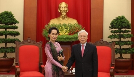 越共中央总书记阮富仲会见缅甸国家顾问兼外交部长昂山素季