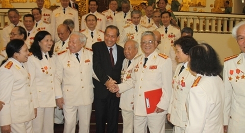 越南政府常务副总理张和平举行抗美救国战争时期支援南方战场的公安干警代表团传统见面会  