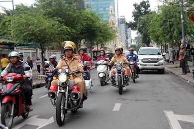 胡志明市交警力量：确保节日期间交通安全