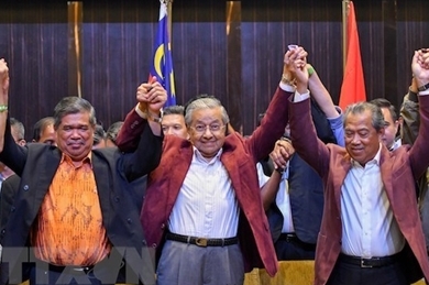 阮春福总理向马来西亚新任总理马哈蒂尔致贺电