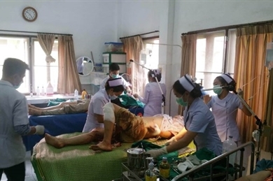 泰老归侨在老挝中部遭遇事故：伤员23日当天被送回越南继续接受治疗