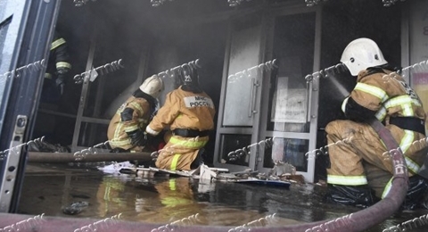 俄罗斯喀山市购物中心发生重大火灾 越南人商户损失严重