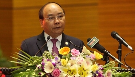 越南政府总理阮春福：不断提高越南人民军的作战能力