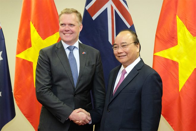 越南政府总理阮春福会见澳大利亚众议院议长托尼·史密斯