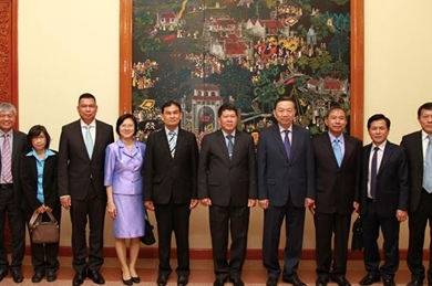 越南公安部部长苏林会见泰国国家安全委员会秘书长