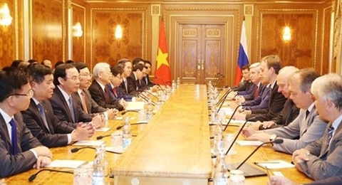 越共中央总书记阮富仲会见俄罗斯国家杜马主席