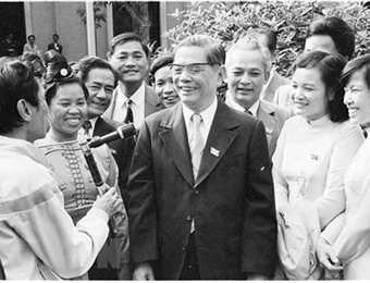 前越共中央总书记阮文灵——革新事业的倡导者
