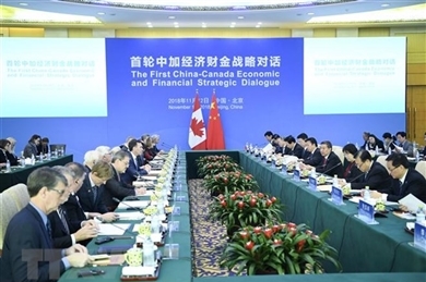 首轮中国-加拿大经济财金战略对话在北京举行