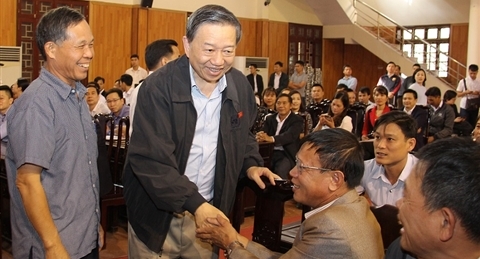 苏林部长会见北宁省仙游县选民