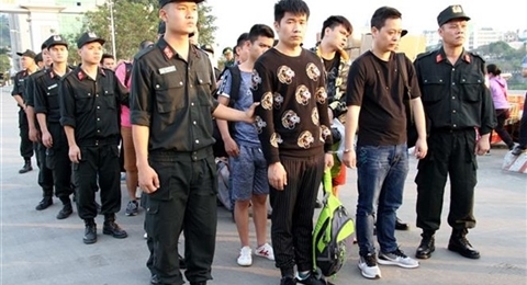 10名中国人因涉嫌网络诈骗被越南老街省警方抓获