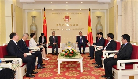 越南公安部部长苏林会见中国新任驻越南特命全权大使