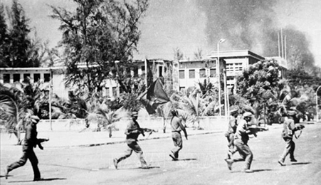 越南西南边境保卫战胜利暨越南志愿军与柬埔寨军民共同作战推翻种族灭绝制度——铸就越柬关系史上的辉煌里程碑