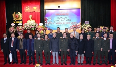 越南《人民公安报》社举行2019年特约撰 稿人见面会
