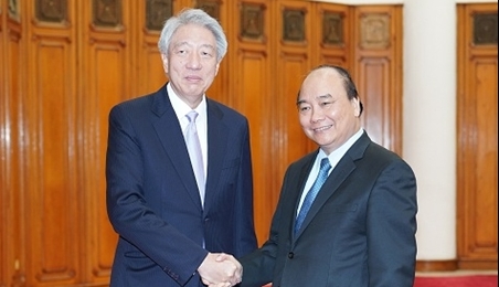 政府总理阮春福会见新加坡副总理张志贤