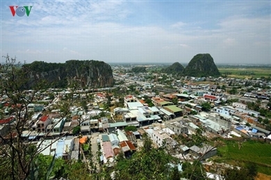 五行山——旅游城市岘港的象征