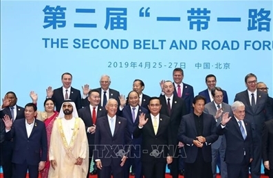 政府总理阮春福出席第二届“一带一路”国际合作高峰论坛圆桌峰会