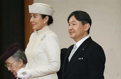 日本皇太子德仁登基成为新天皇，以“令和”为年号