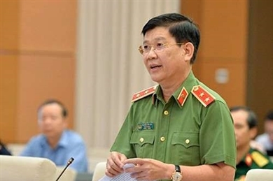 越南公安部领导人定期会见公民
