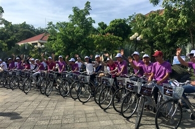 广南省响应世界自行车日和世界环境日