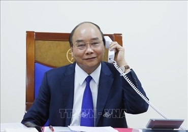 越南政府总理阮春福与美国总统唐纳德·特朗普通电话