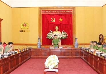 阮维玉副部长就各项公安部的专题宣传工作举行会议
