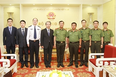 越南公安部副部长黎晋进会见中国驻越大使熊波