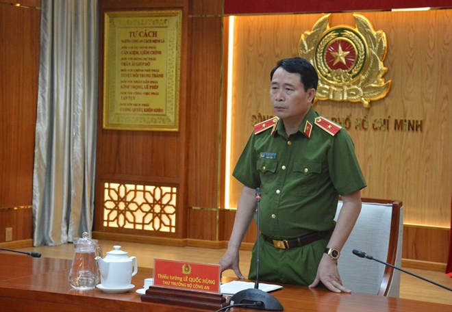 黎国雄副部长与胡志明市公安局举行工作会议