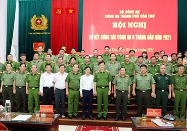 阮维玉副部长出席芹苴市公安局2021年上半年工作初步总结会议